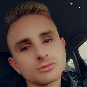 Meet your Posher, Corey